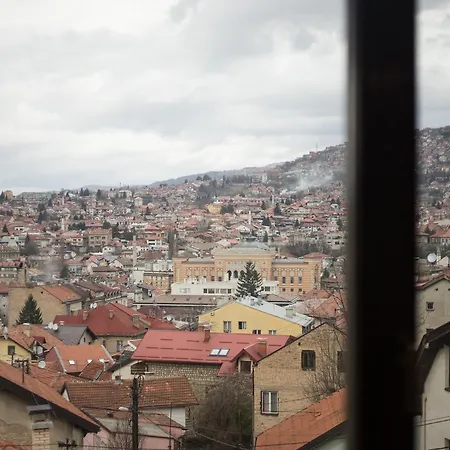 Old Town Apartment *